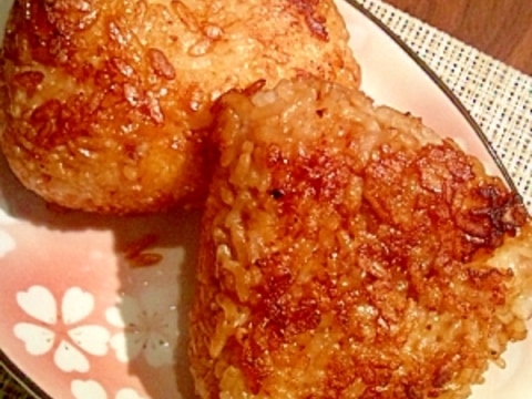 フライパンで簡単に♪焼きおにぎり